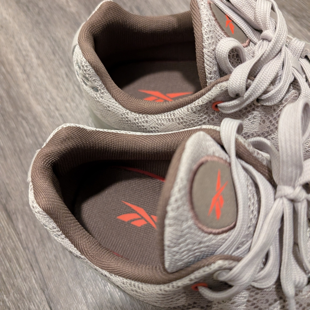 Reebok Nano 2.0 - Ash Color - Like New - Picture 4 of 6
